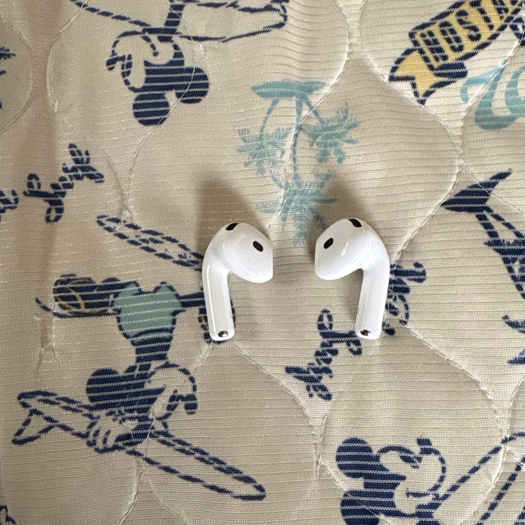 AirPods本体 ホワイト 充電ケース付き