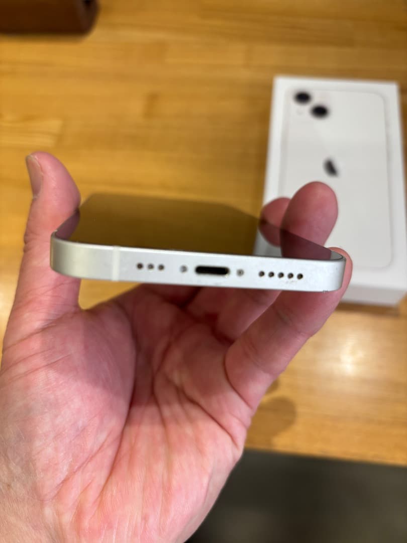 Apple iPhone 13 スターライト 128GB