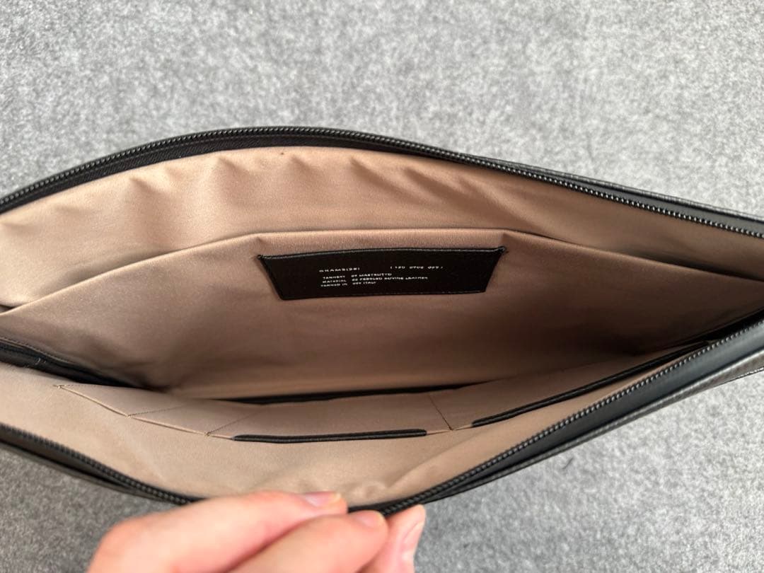 GRAMS28 120レザーフォリオ ペブルドレザー ブラック