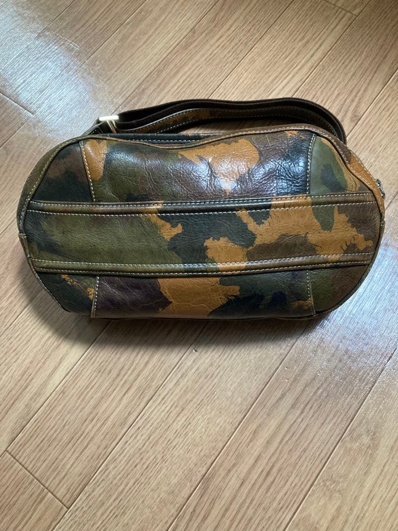 Aniary 迷彩・カモフラ レザーボディバッグ