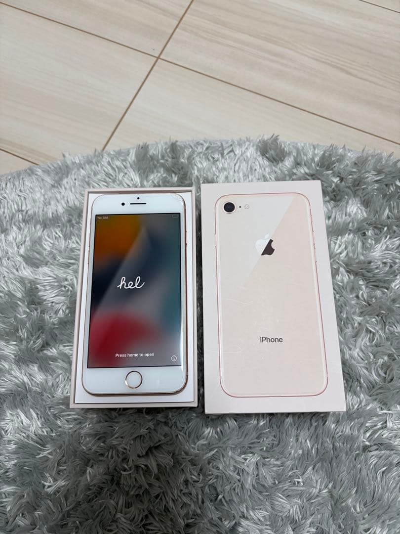 iPhone 8 64GB ゴールド　SIMフリー