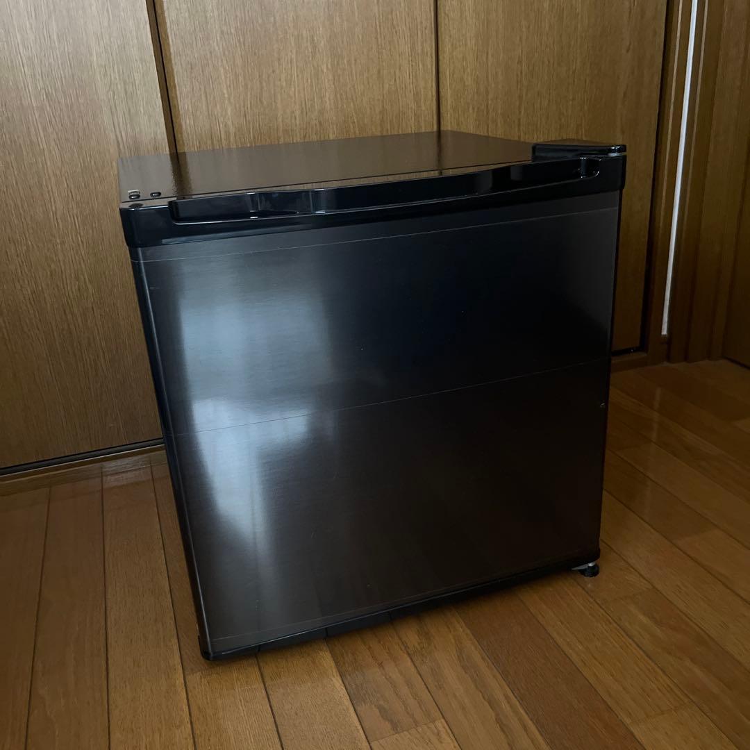 コンパクト ブラック冷蔵庫