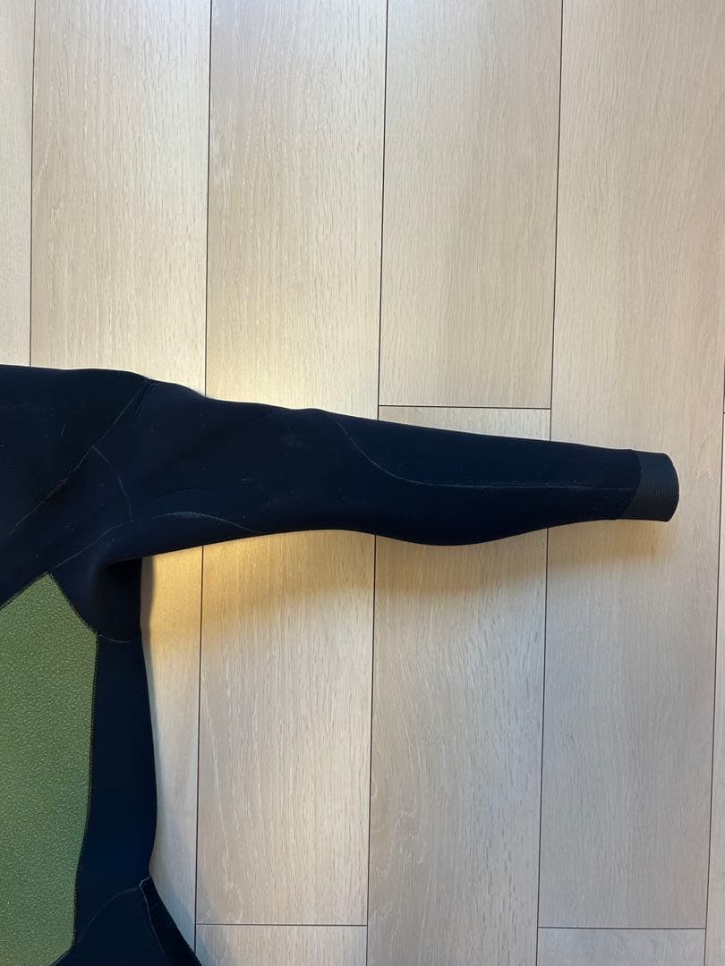 AIRTIGHT ドライスーツ　MLサイズ