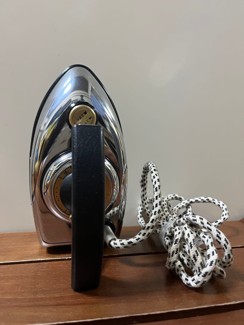 【昭和レトロ】サンヨースチームアイロンA-1R シルバー