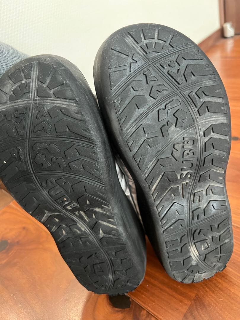 SUBU シルバー 厚底ナイロン スリッパ 収納袋付き