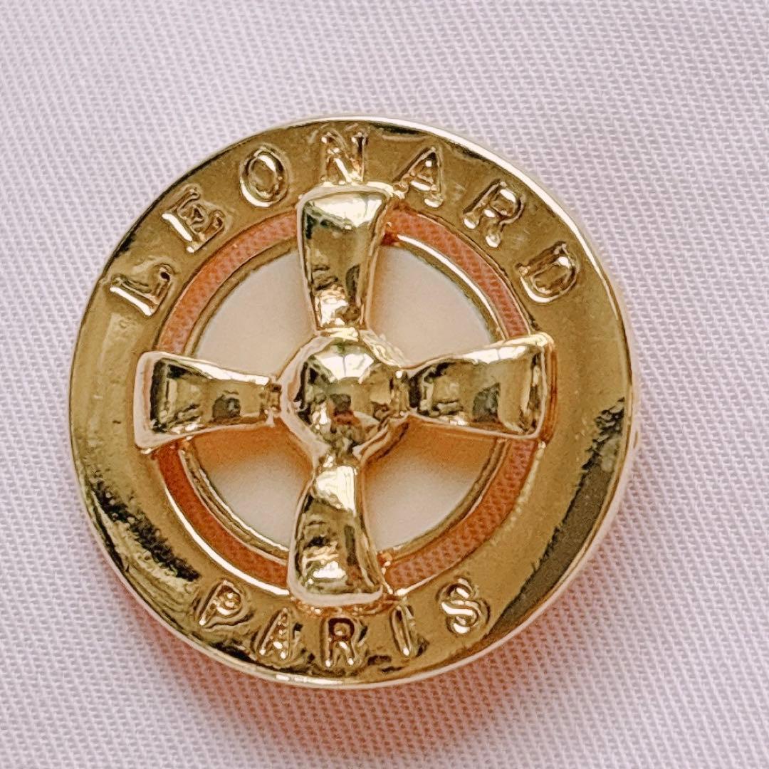 ❁極美品✨レオナール テーラードジャケット 無地 金ボタン 11号 レディース