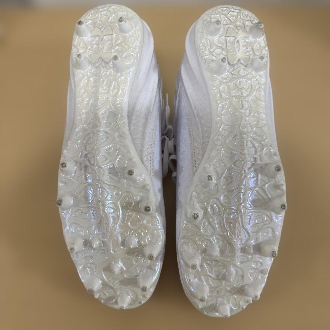 Under Armour スパイクシューズ ホワイト　通販元値33500円