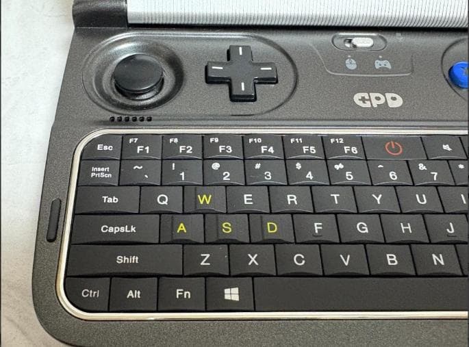 GPD WIN2 128GB 携帯型ゲーミングPC