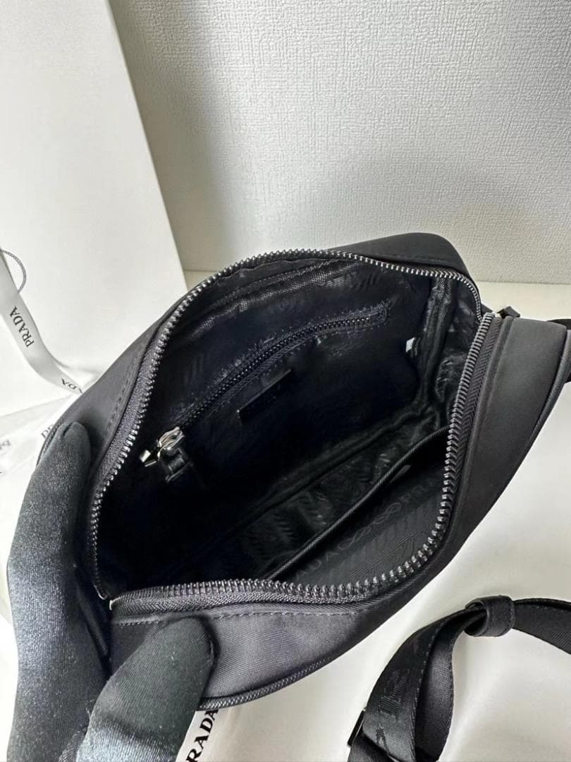 美品ノベルティ　ショルダーバッグ　ブラック　バッグ