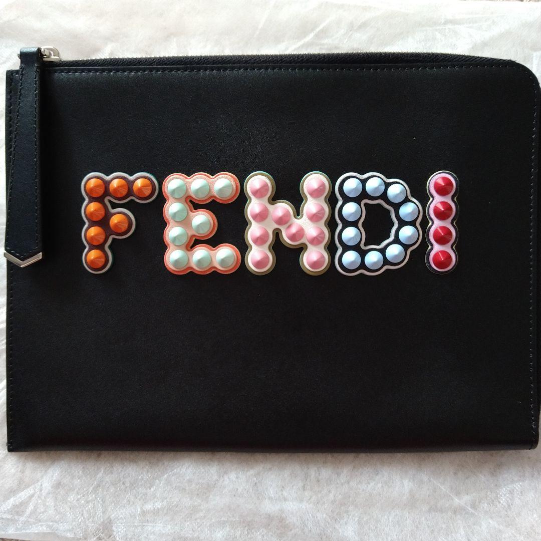 FENDI クラッチバッグ 黒 カラフルスタッズ