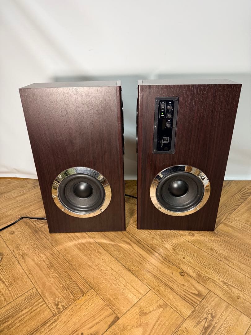 ◆YAMAZEN◆タワー型アンプ内蔵ダブルスピーカー◆ウーファー付き◆Qriom