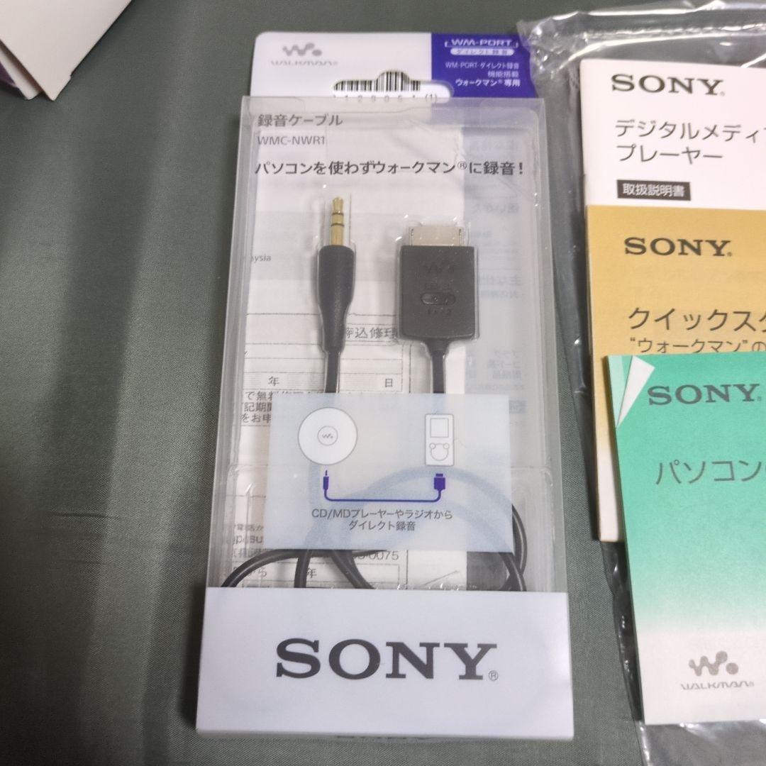 ウォークマン　魔法少女まどか☆マギカ[新編]叛逆の物語　映画公開記念モデル