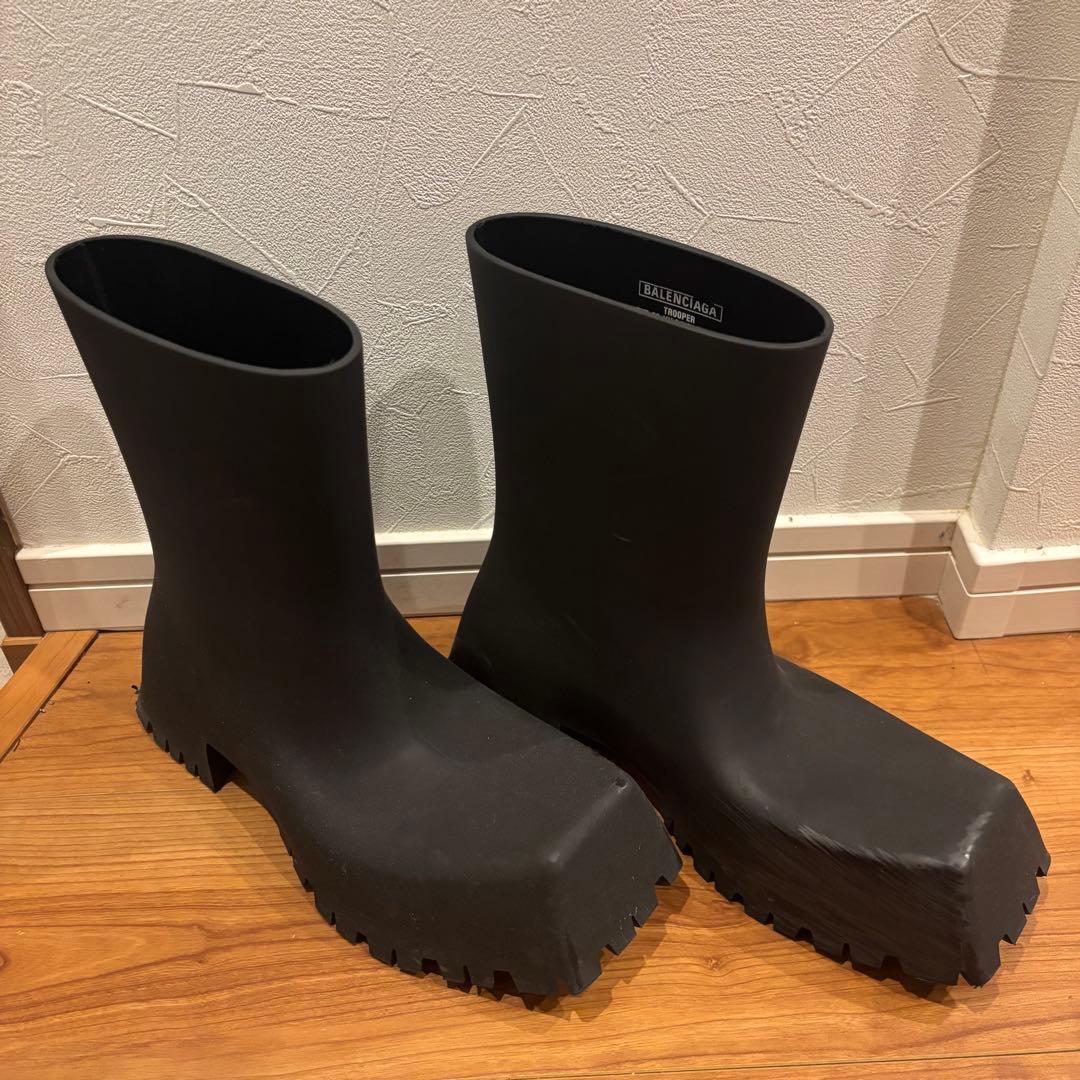 BALENCIAGA TROOPER ブラックラバー長靴