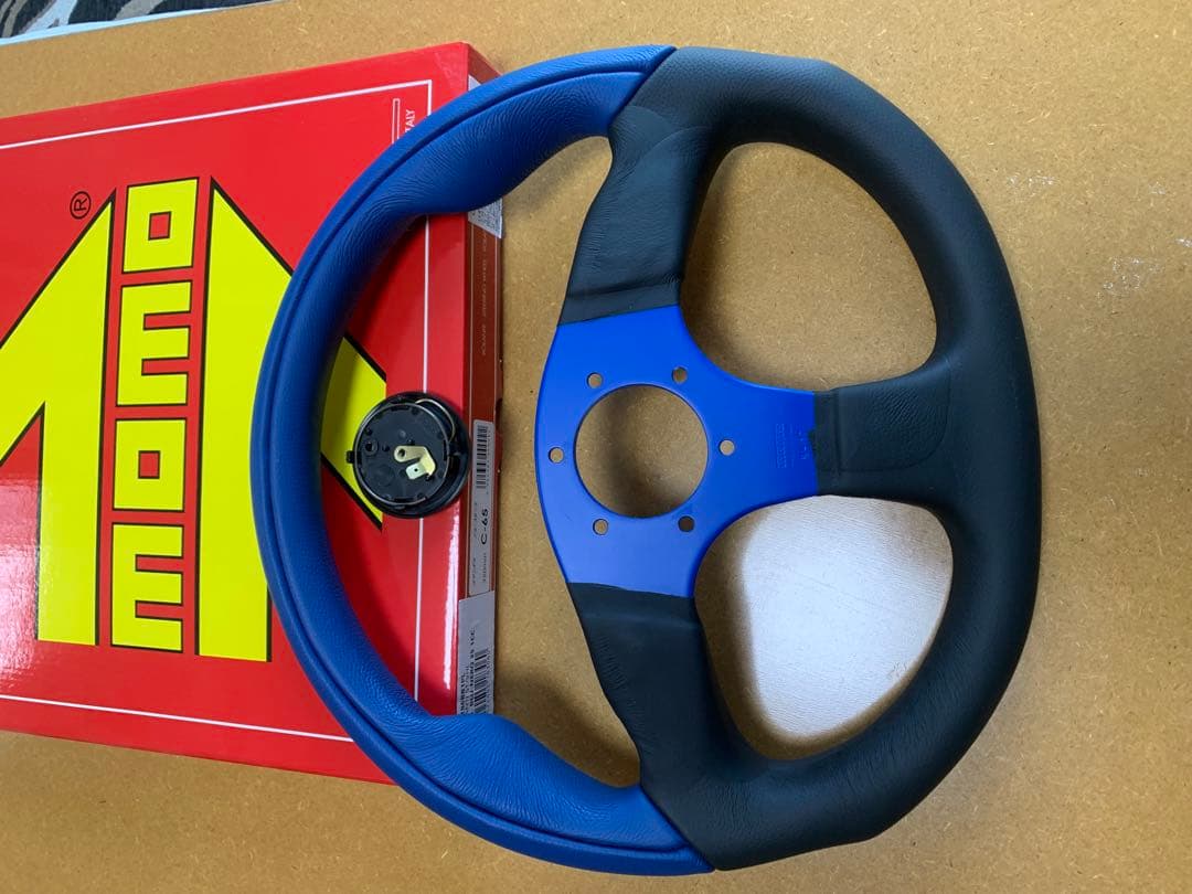 momo ステアリングホイール C-65 コマンド2 ブルー 350mm
