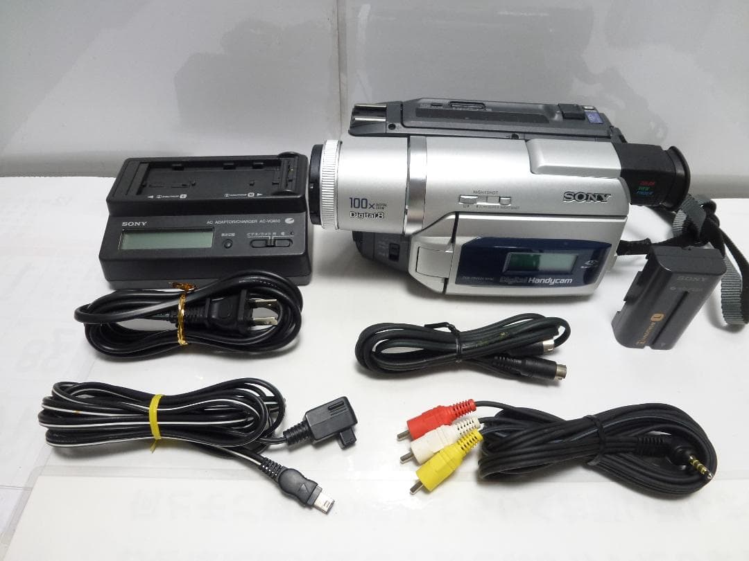 希少　動作品　SONY ソニービデオカメラ　 DCR-TRV620　8mmテープ