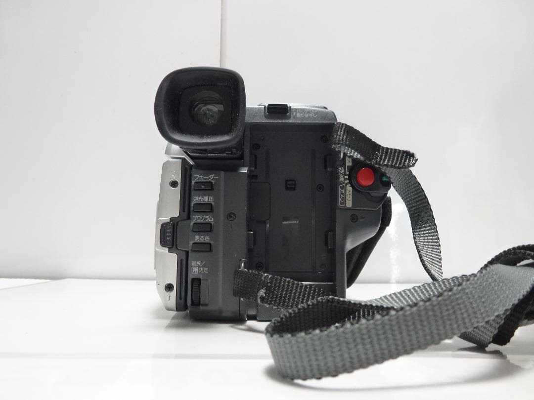 希少　動作品　SONY ソニービデオカメラ　 DCR-TRV620　8mmテープ