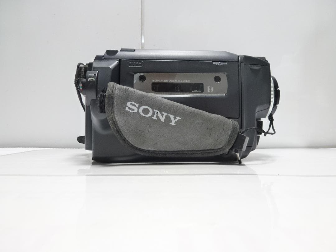 希少　動作品　SONY ソニービデオカメラ　 DCR-TRV620　8mmテープ