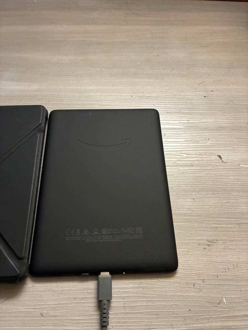 Kindle paperwhite 16gb ブラック 本体 カバー付き