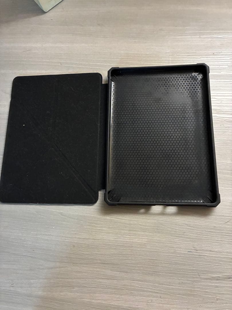 Kindle paperwhite 16gb ブラック 本体 カバー付き