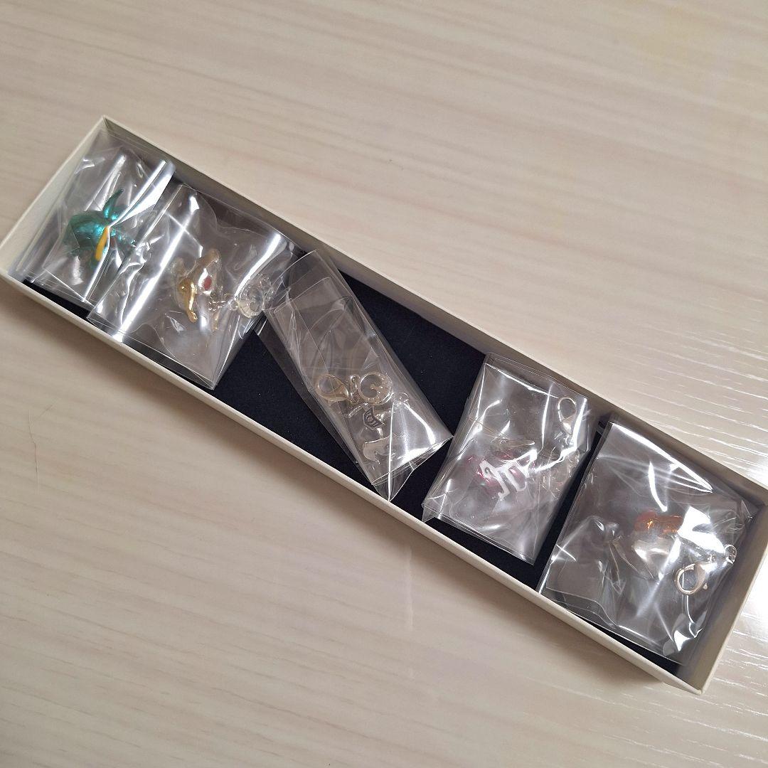 希少品　聖闘士星矢　青銅聖衣　チャームセット