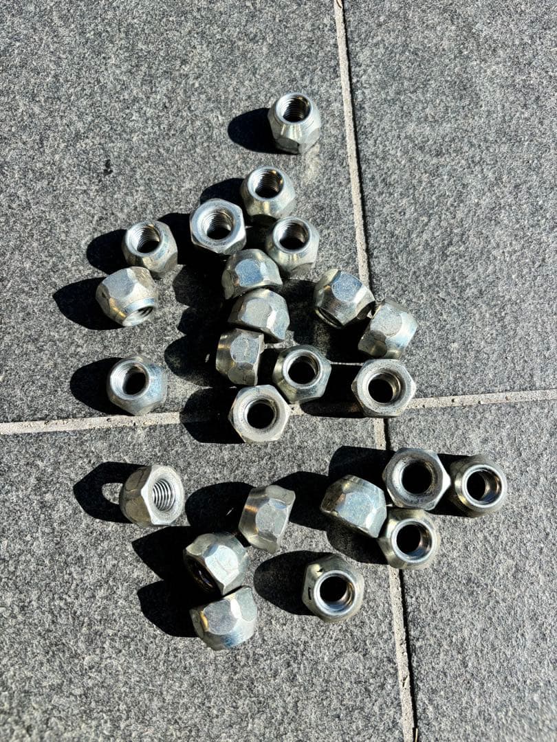 マカロン　ネクセン WINGUARD ice2 155/65R14