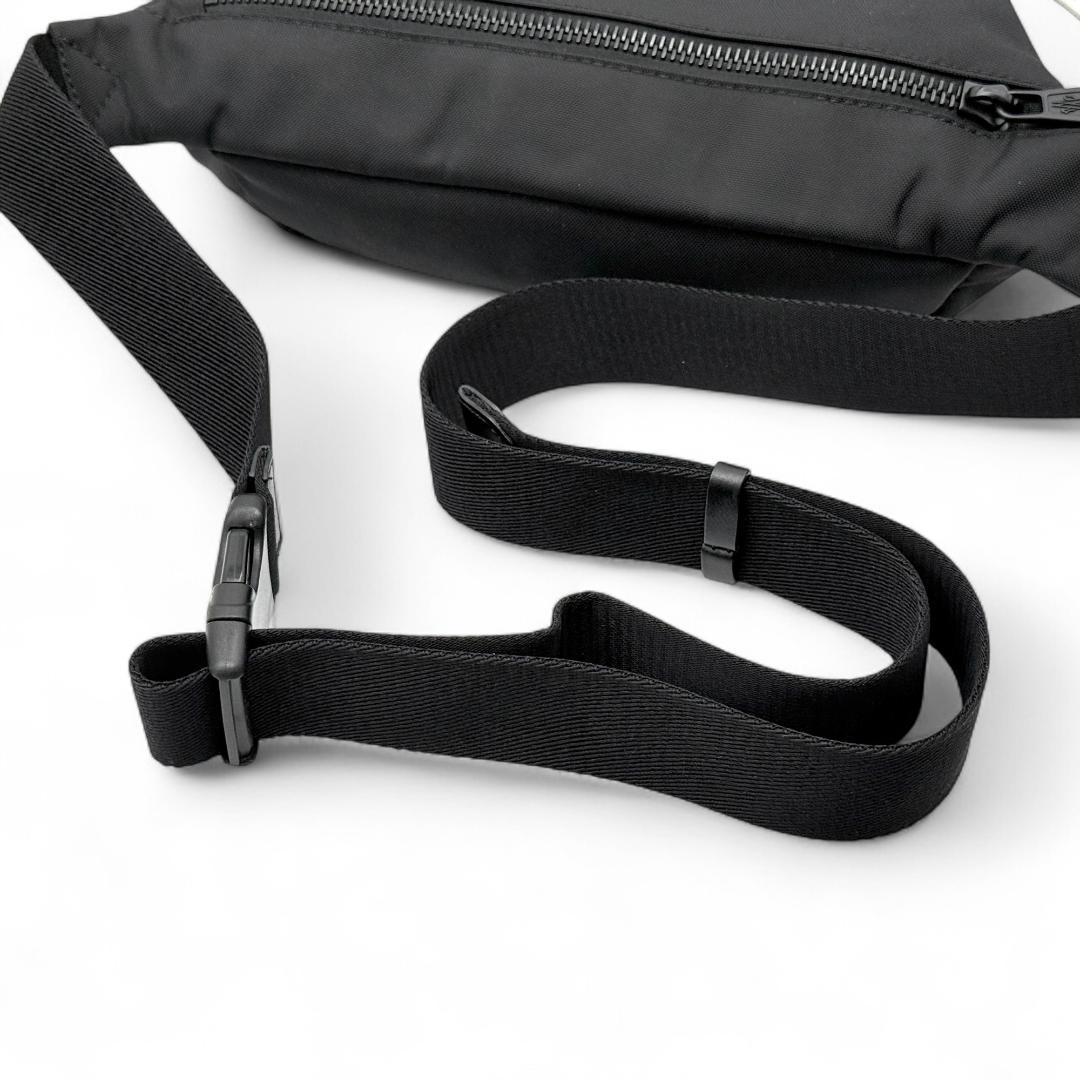 K6601 モンクレール DURANCE ボディバッグ ポリアミド ポリエステル