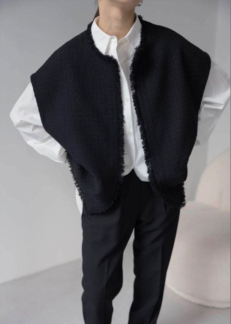 【美品】Na.e ナエ　Novel Tweed Vest_black