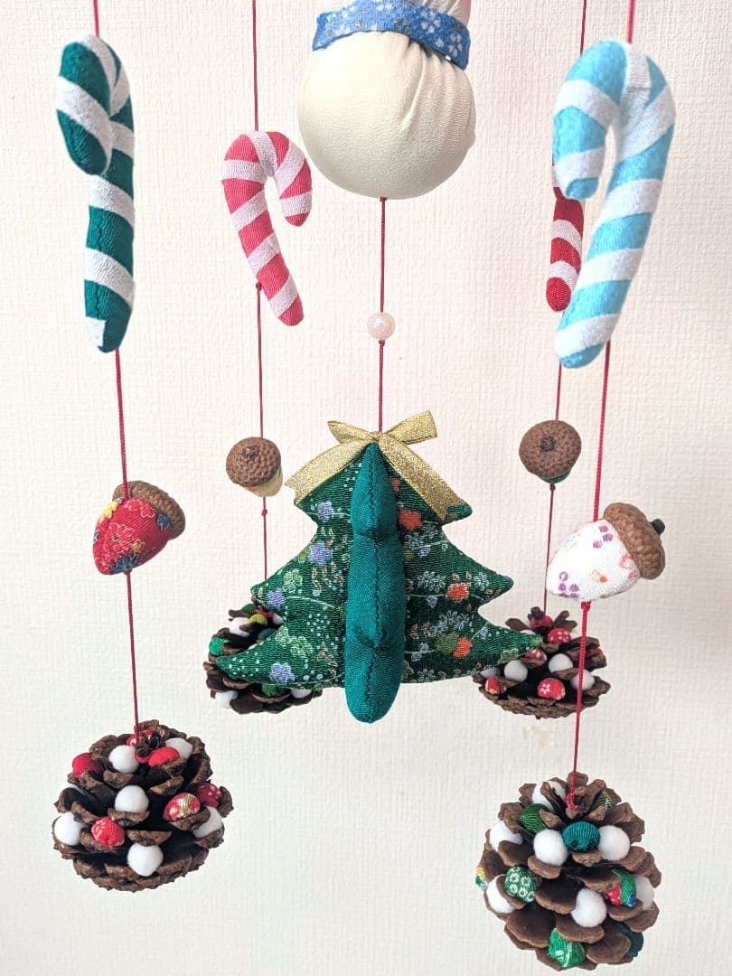 【 うさサンタのクリスマス吊るし飾り 】縮緬細工 柊 雪だるま ツリー 輪飾り