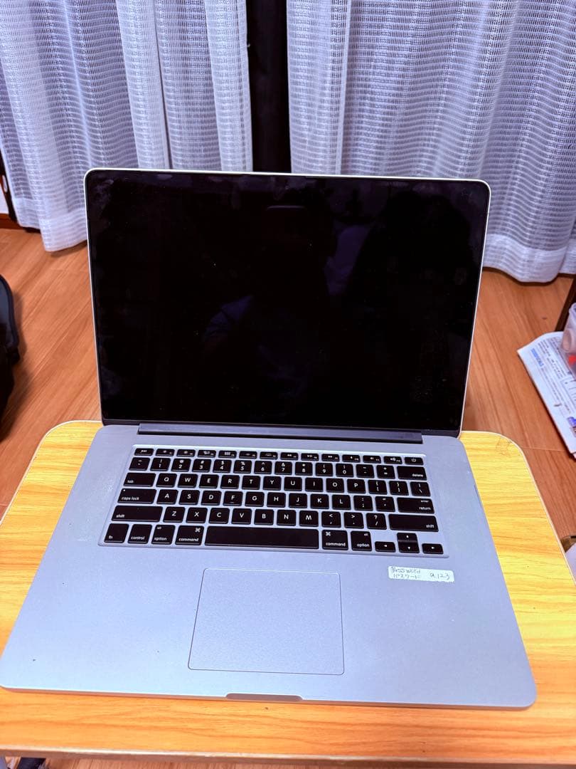 MacBook Pro 15インチ 2015 i7 16GB 512GB