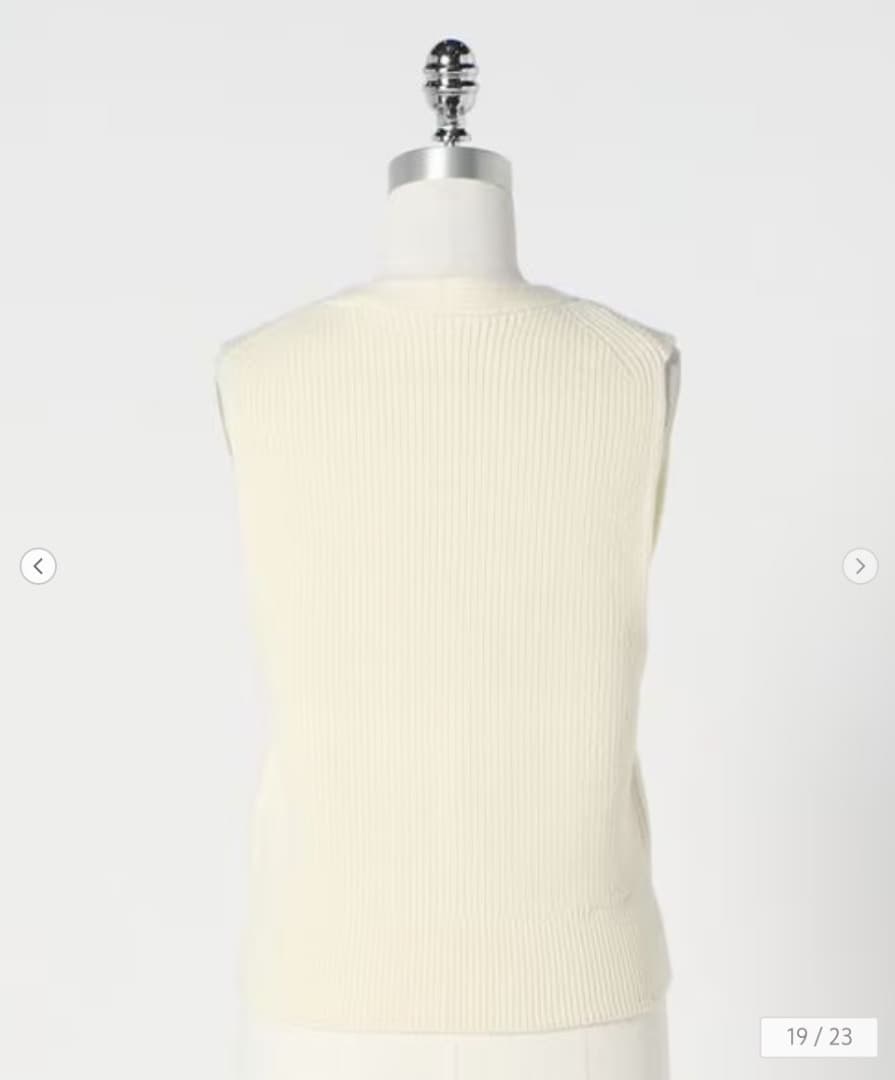 お値下❣️LOEFF スリットネック ベスト2025AW