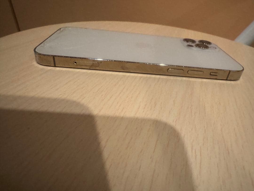 iPhone 12Pro ゴールド