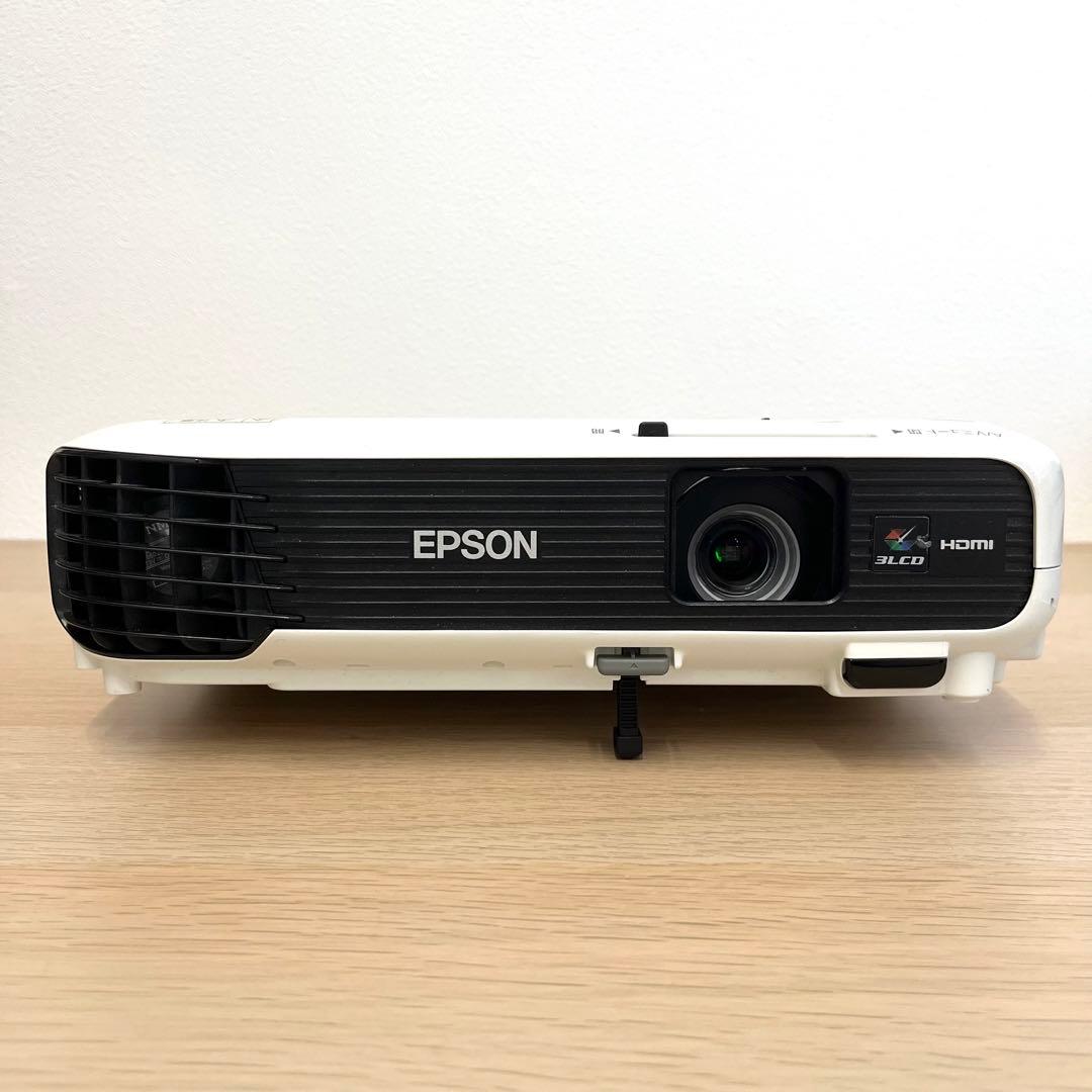 EPSON EB-S04 プロジェクター 本体 付属品あり