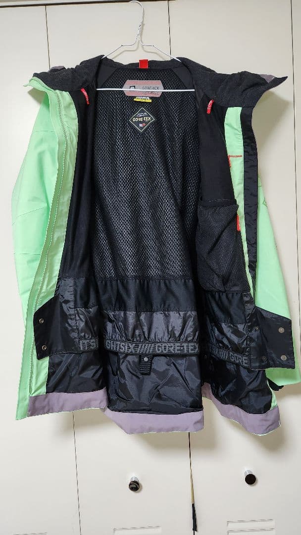 スノーボードウェア 686 GORE-TEX CORE SHELL JACKET
