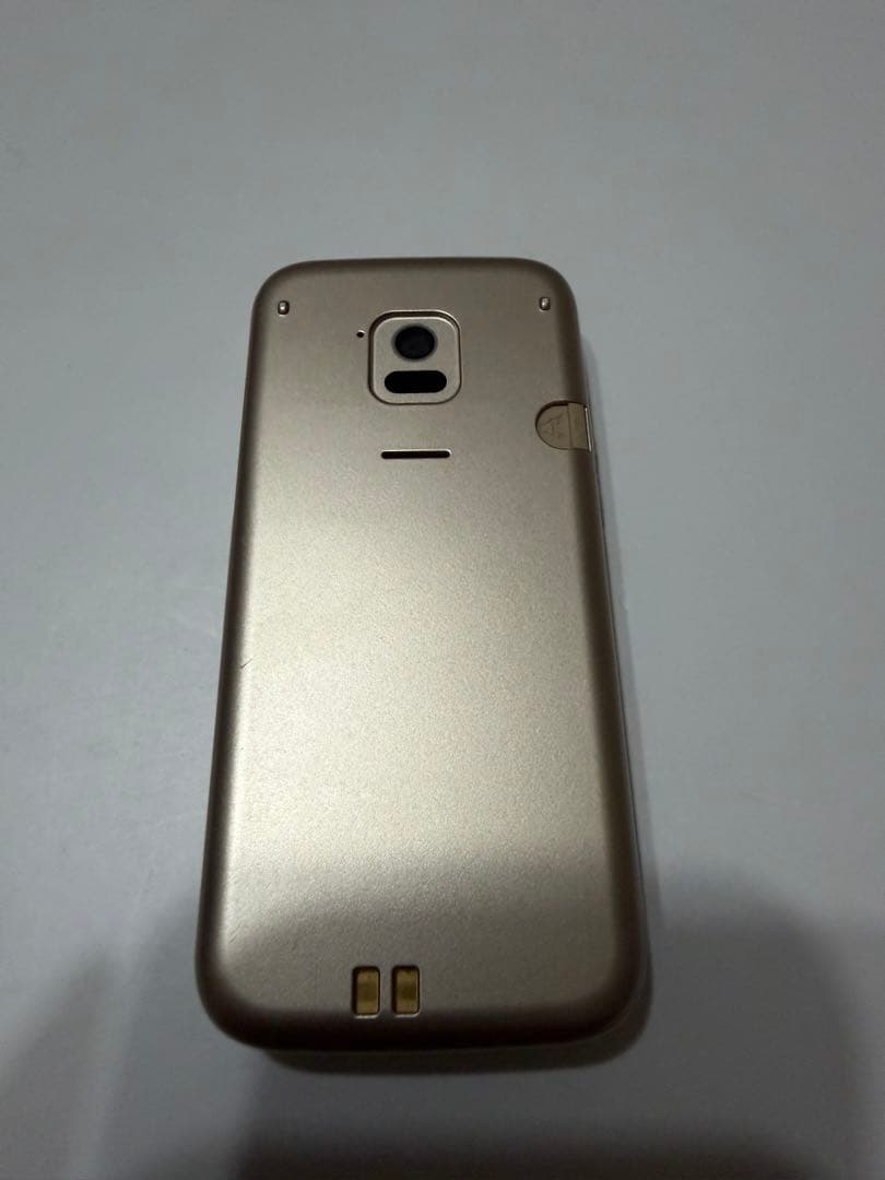 docomoらくらくホンF-02J 中古