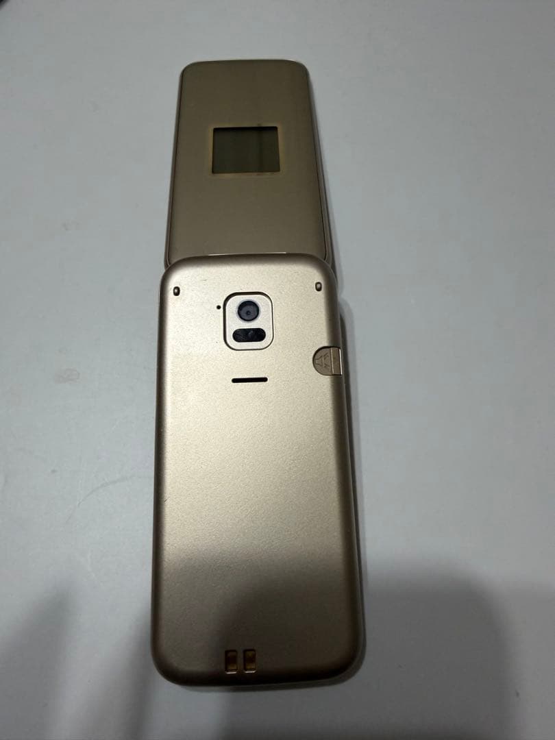 docomoらくらくホンF-02J 中古