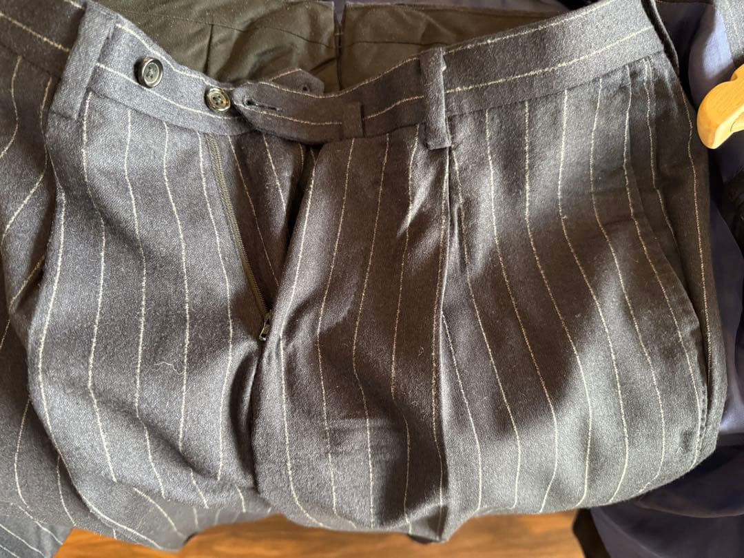 ビームス　Brilla ネイビーストライプ ビジネススーツ