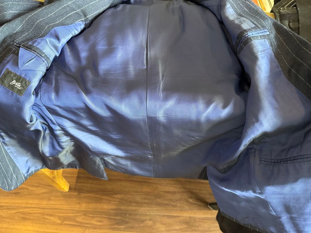 ビームス　Brilla ネイビーストライプ ビジネススーツ