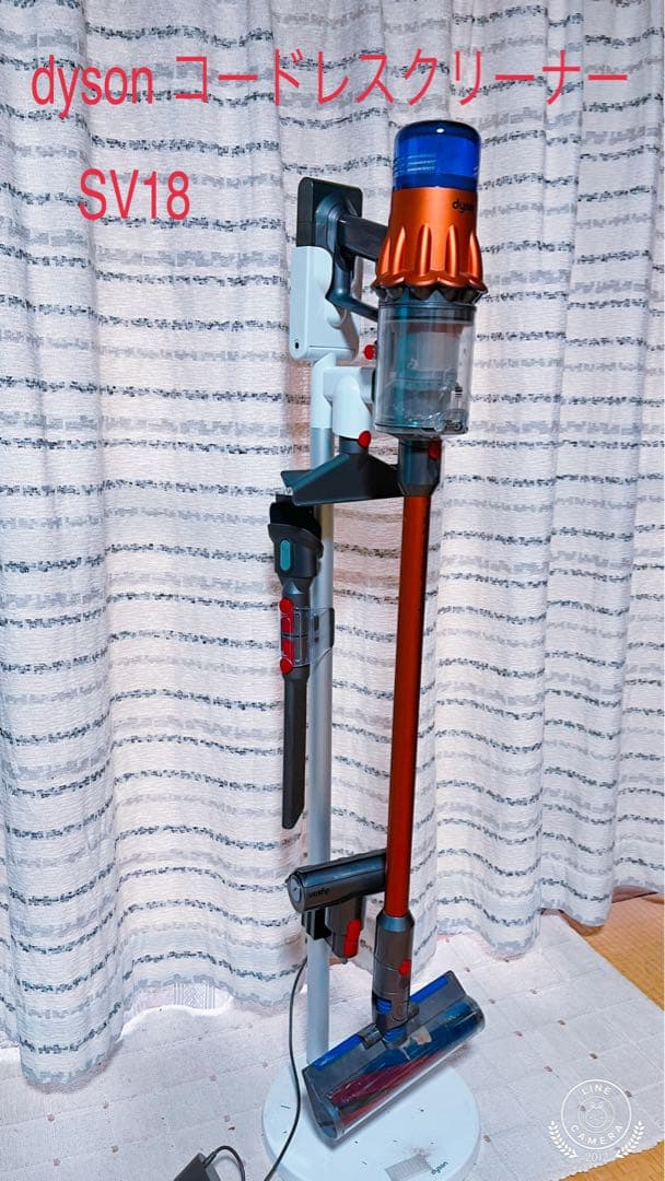 dyson コードレスクリーナー SV18 美品　バッテリー2個付