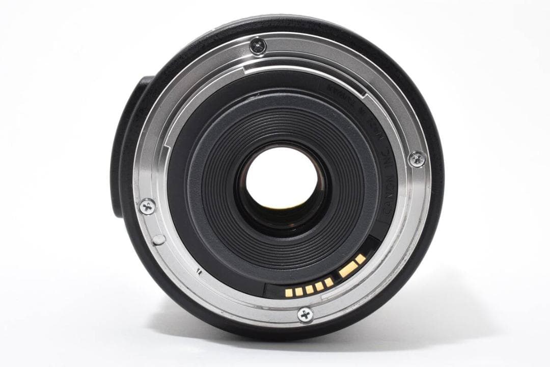 【極美品】CANON EF-S 18-135mm f3.5-5.6 IS STM