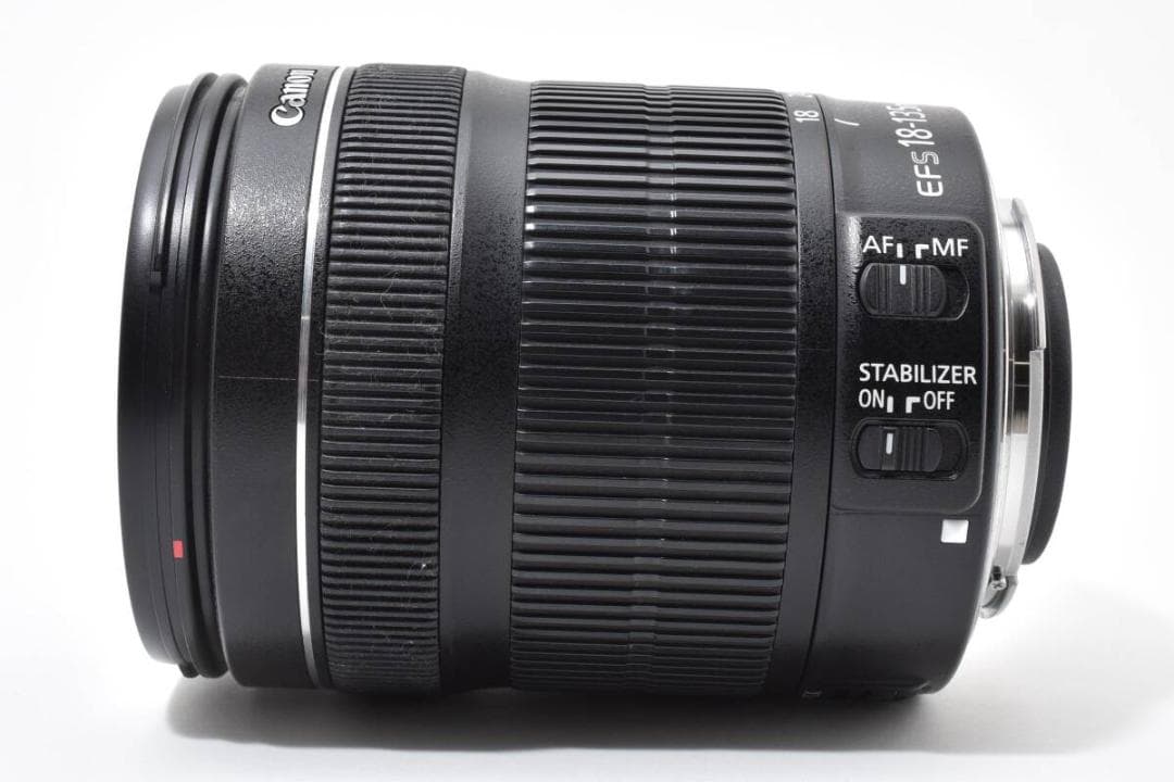 【極美品】CANON EF-S 18-135mm f3.5-5.6 IS STM