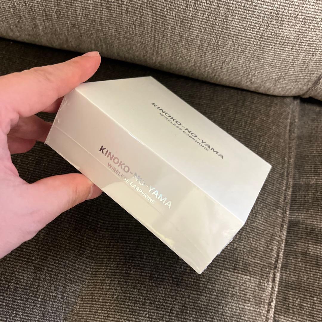 meiji きのこの山ワイヤレスイヤフォン　新品未開封品　シュリンク付き