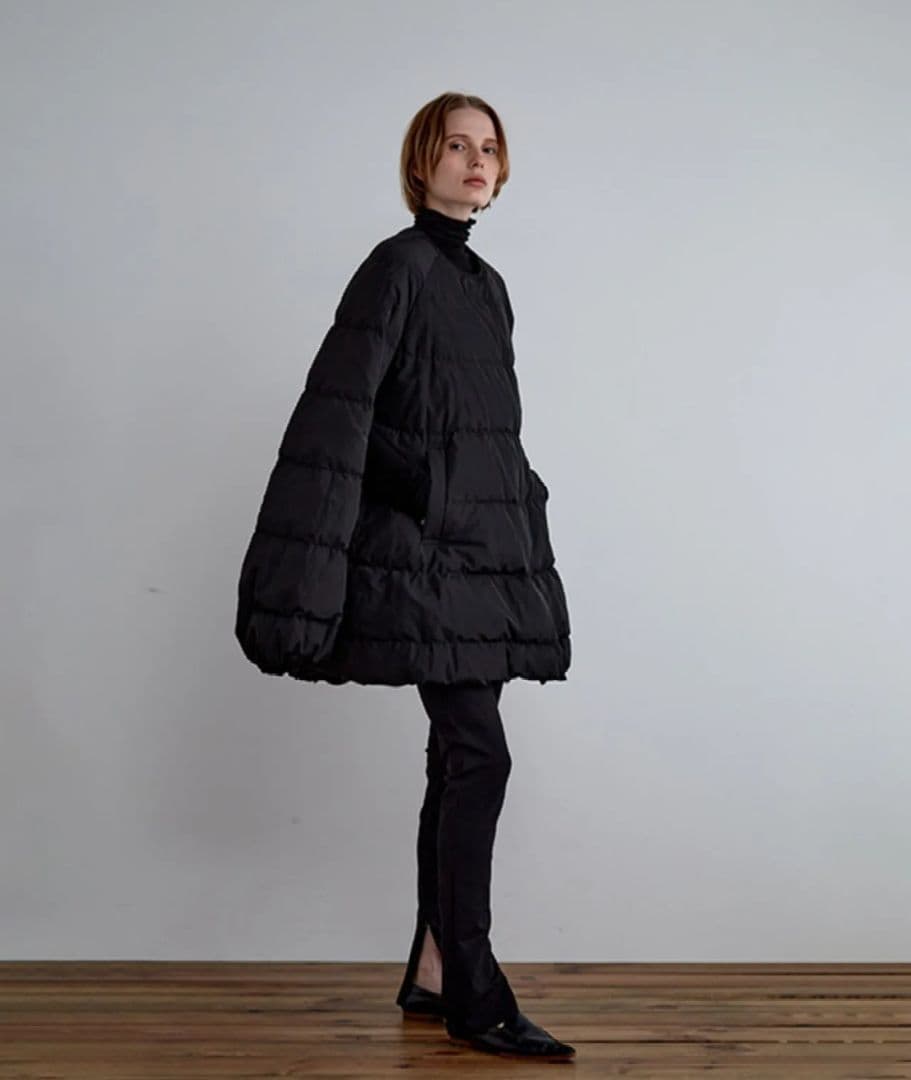 【美品】LE PHIL ルフィル パッフィーダウン ケープ ポンチョ 黒 0