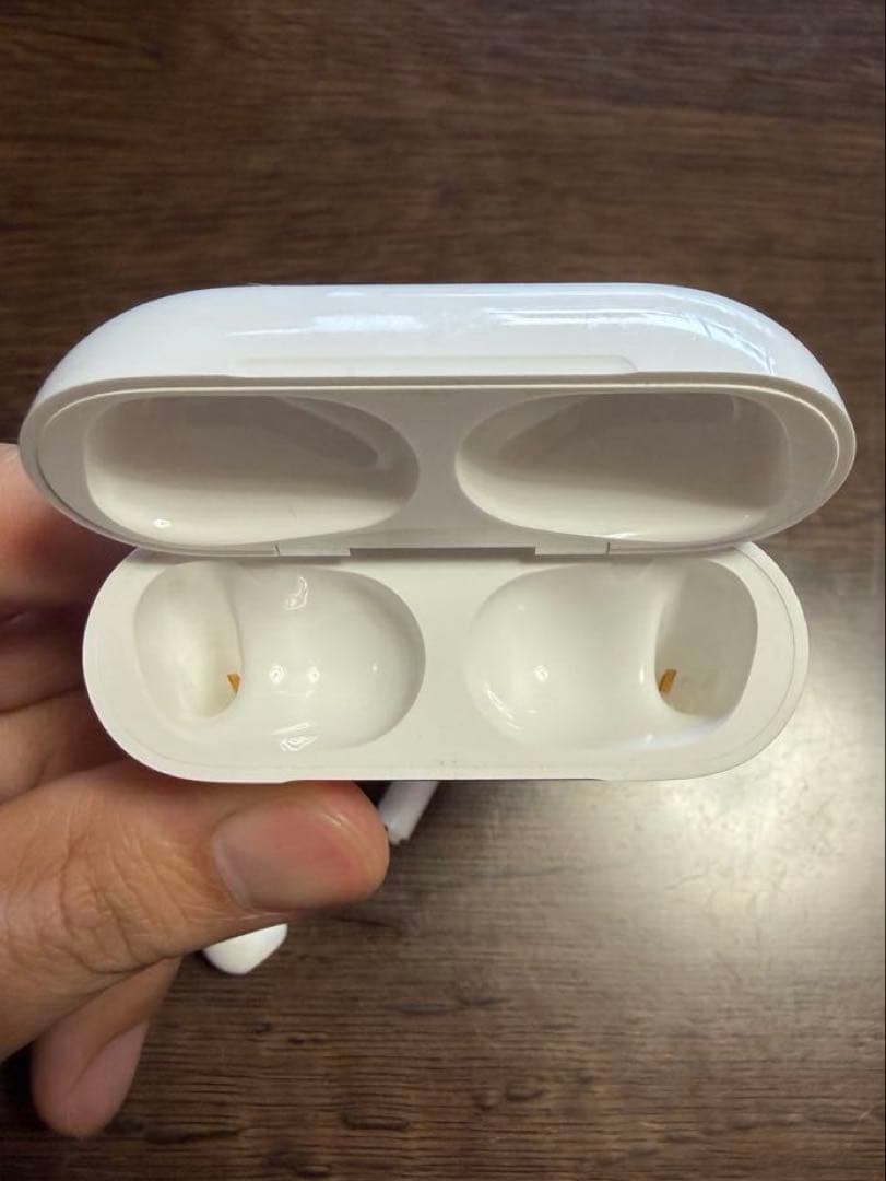 Apple AirPods Pro第2世代(Lightning)