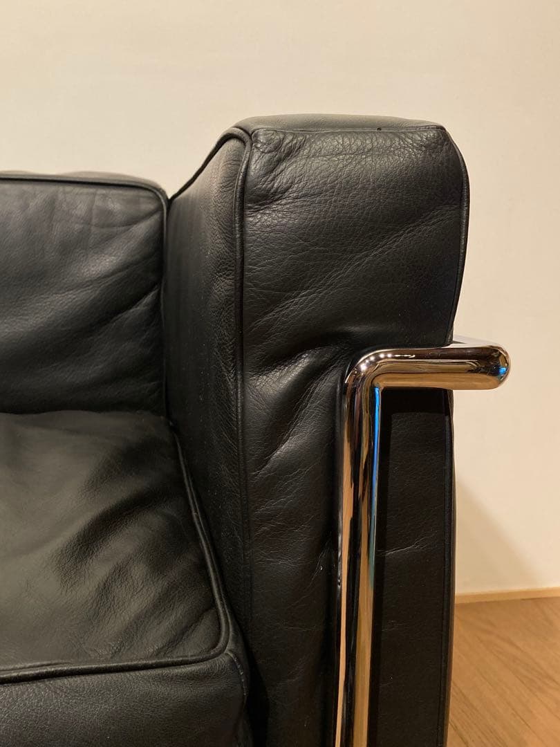 コルビュジエ LC2 黒本革 ヴィンテージ ソファ 2人掛け 羽毛クッション