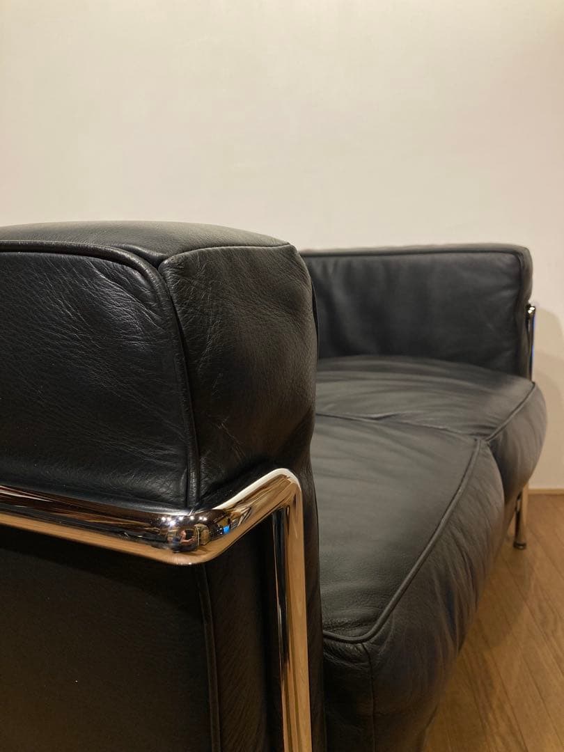 コルビュジエ LC2 黒本革 ヴィンテージ ソファ 2人掛け 羽毛クッション