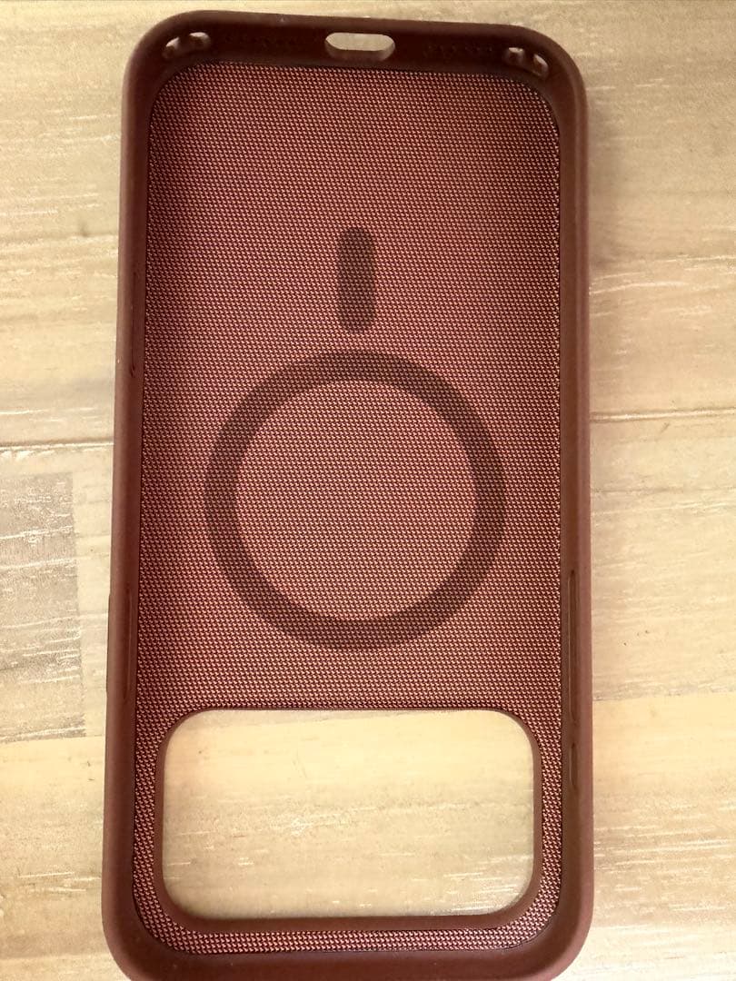 iPhone 17 Pro用のテックウーブンケース シエナ