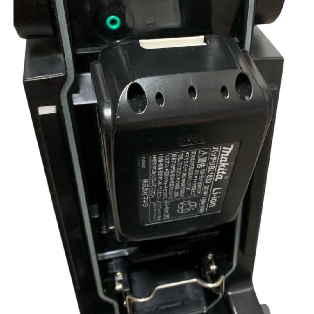 美品！makita充電式ラジオMR103B　動作良好バッテリー付き　現場ラジオ