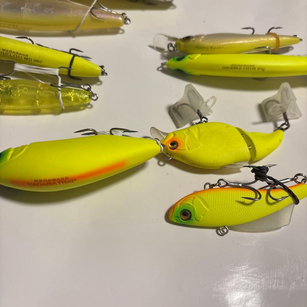 メガバスボックス付き　ルアーセット　カゲロウ　ハダラトラップ　ゲンマ　X80