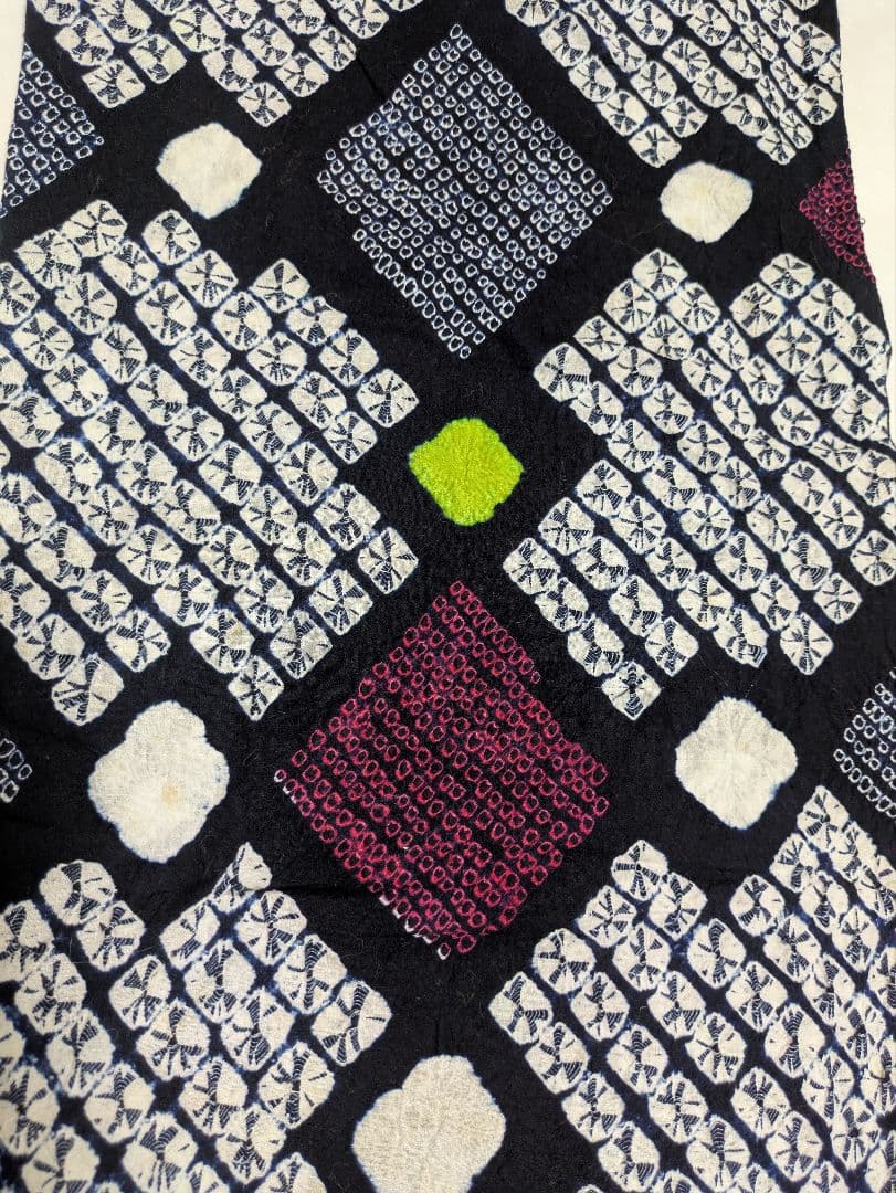 絞り浴衣　蜘蛛絞り多め