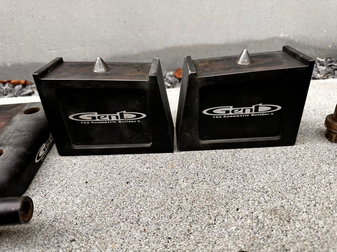 ハイエースローダウンブロック玄武3.5インチブロック